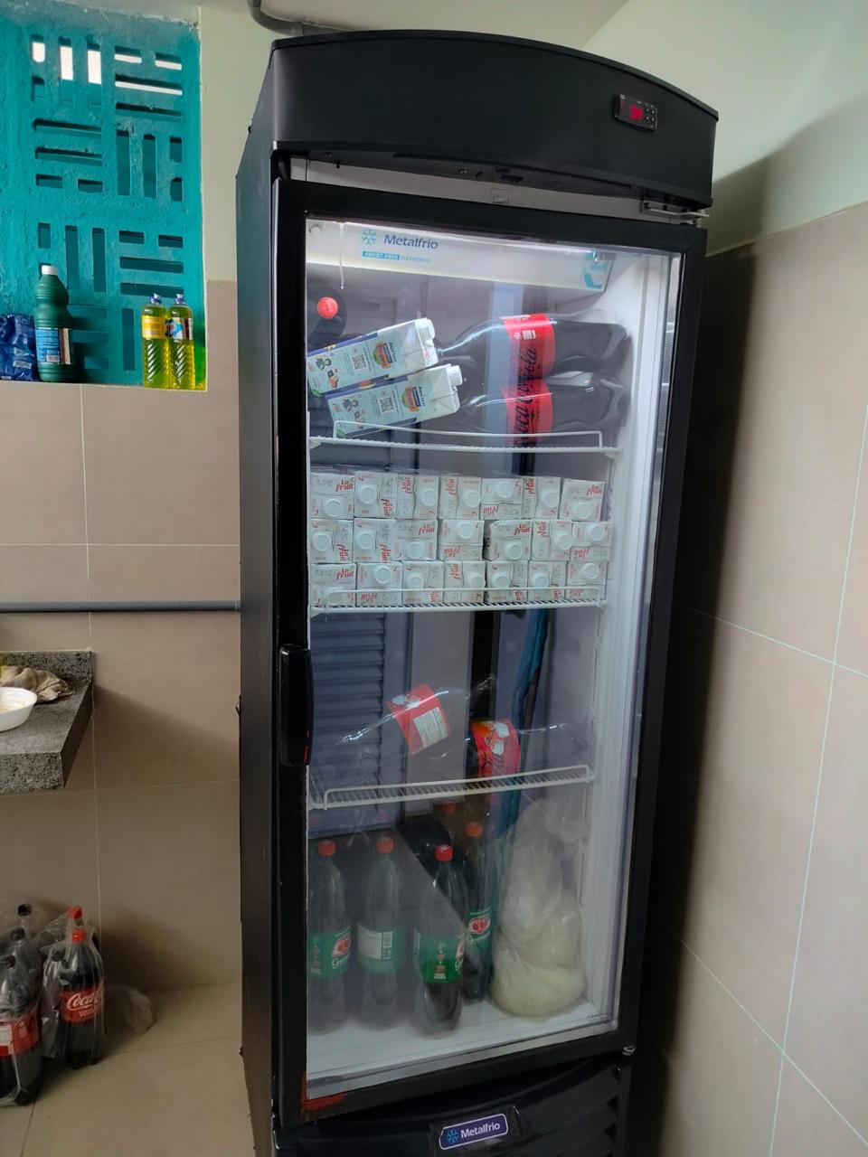 Cervejeira / Geladeira Expositora em uso