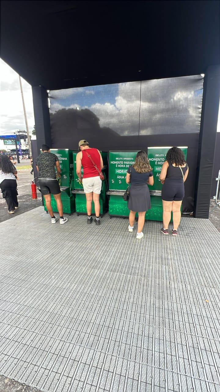 Bebedouro industrial para locação